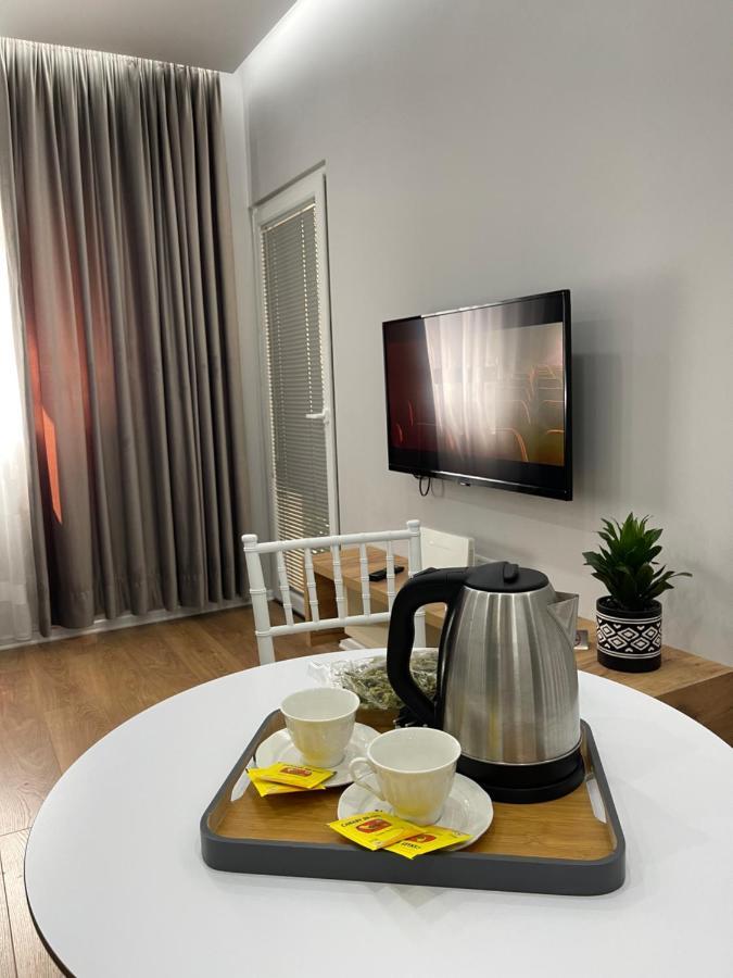 Franci'S Apartment No2 Тирана Екстер'єр фото