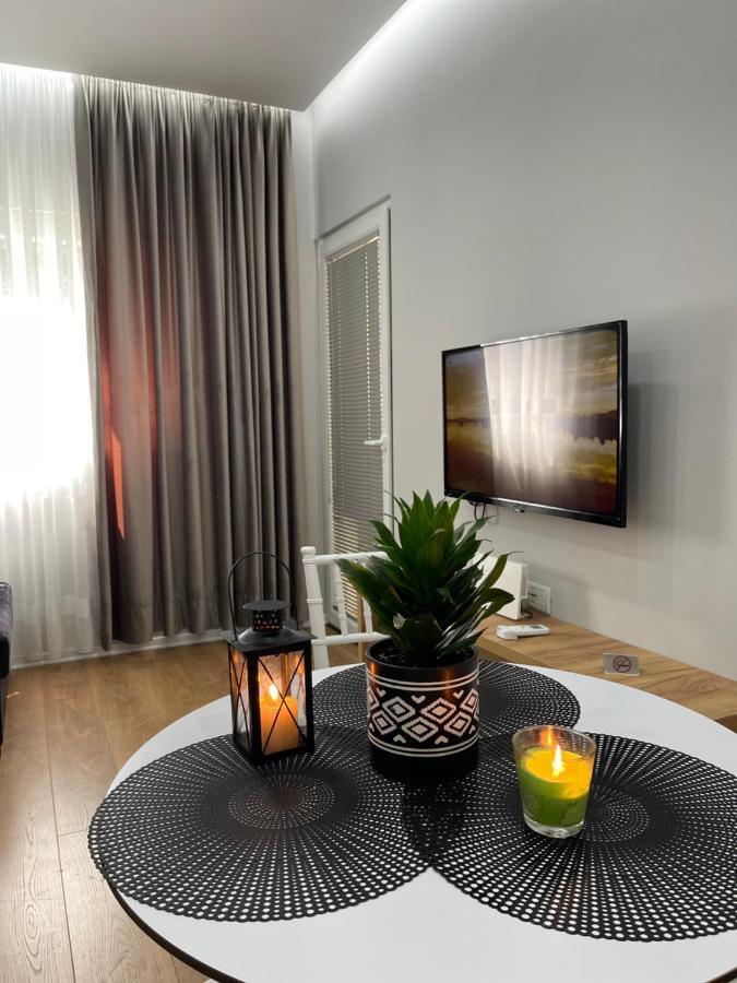 Franci'S Apartment No2 Тирана Екстер'єр фото